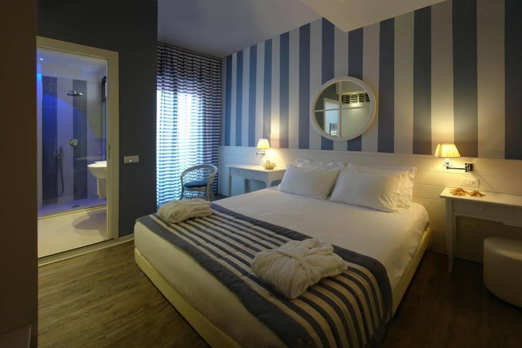 Hotel Panorama Cattolica Esterno foto